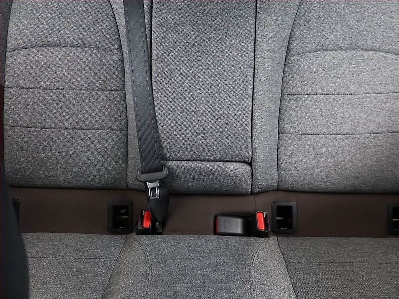 Toyota Corolla (2022) 1.8 Hybrid - fotka 8 z 20