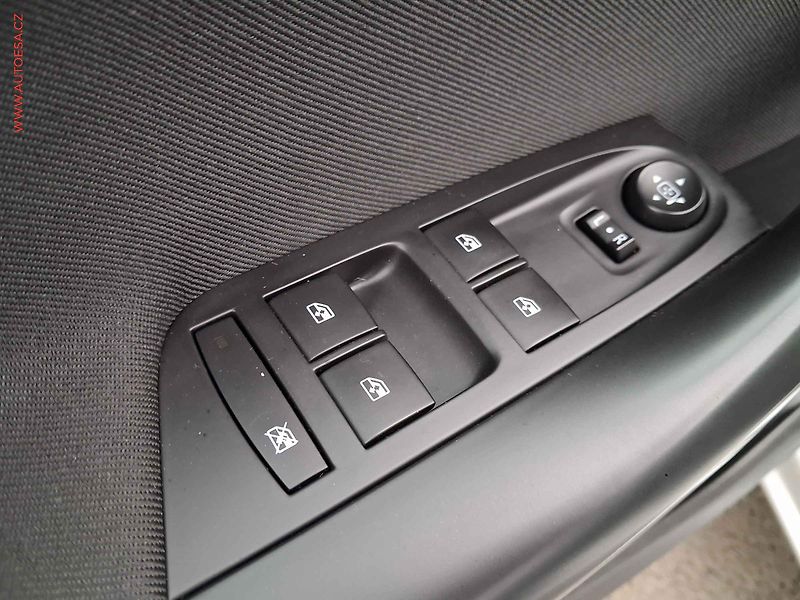 Opel Astra (2017) 1.6CTDI, ČR, servis.kniha - fotka 13 z 17