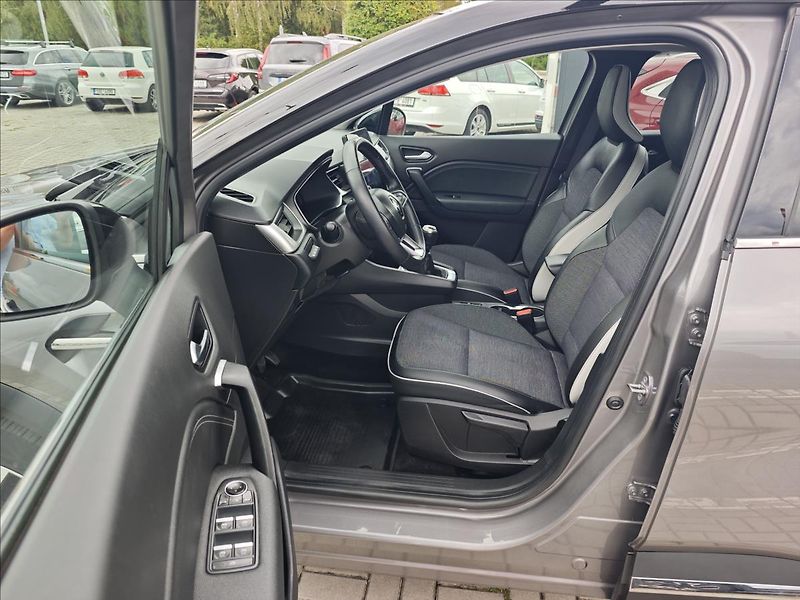 Renault Captur 1,3 TCe140  Techno - fotka 10 z 21