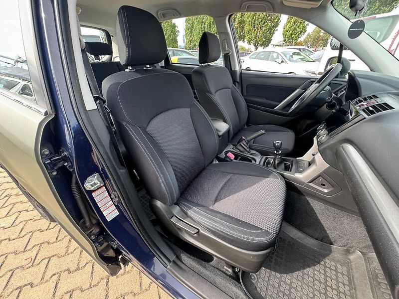 Subaru Forester (2014) 4x4 2,0i 110KW STK ITÁLIE - fotka 41 z 49