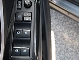 Toyota C-HR (2018) 1.8 Hybrid - náhled 18