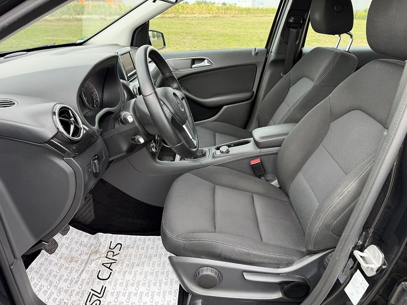 Mercedes-Benz Třídy B 200 CDI NAVI XENONY 2X KOLA - fotka 10 z 35