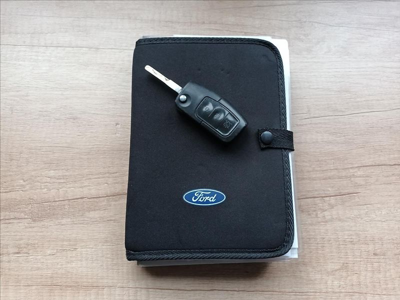 Ford Tourneo Courier 1,5 TDCI,ČR,SERVISKA,ROZVODY - fotka 32 z 37