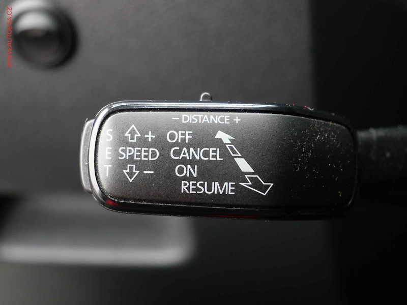 Škoda Octavia (2013) 2.0TDi, ČR, Ele, DSG, bixen - fotka 13 z 22