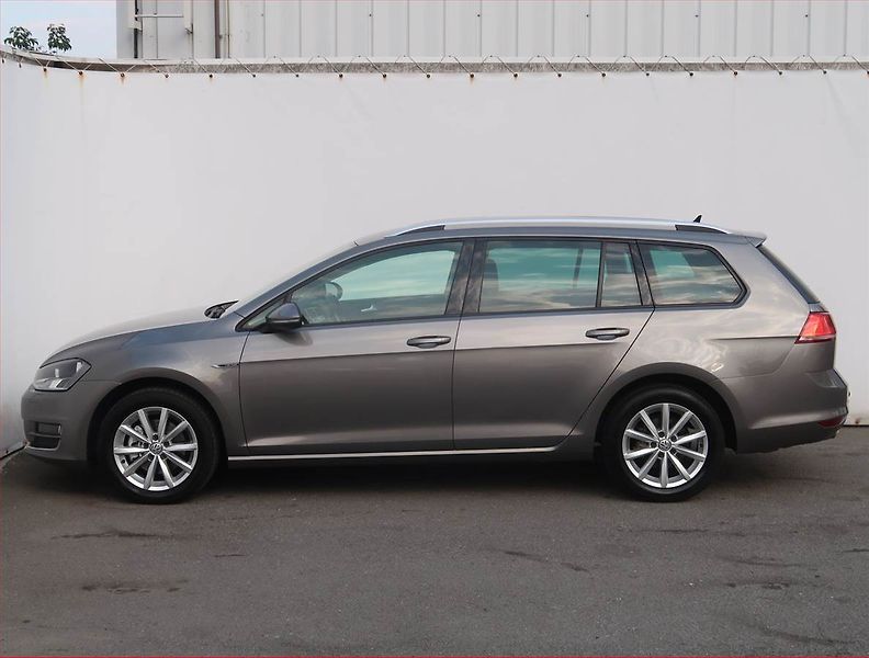 Volkswagen Golf (2016) Comfortline 2.0 TDI, Navi - fotka 3 z 19