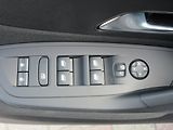 Peugeot 308 (2025) SW STYLE Hybrid 145 e-DCS6 - náhled 13