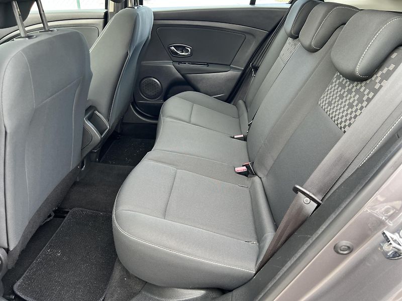 Renault Mégane 1.5DCi KLIMA TEMPOMAT odp.DPH - fotka 26 z 44
