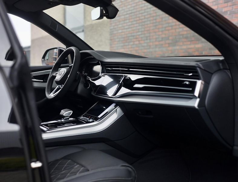 Audi Q8 (2026) 55 TFSIe Quattro - fotka 22 z 47