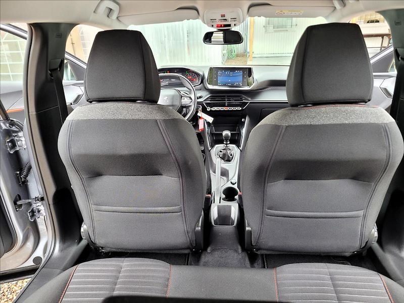 Peugeot 2008 1,5 HDI,navi,digiklima,alu, - fotka 41 z 50