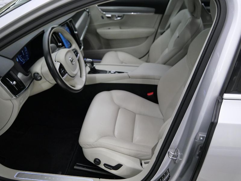 Volvo V90 - fotka 11 z 25