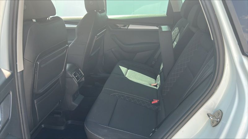 Škoda Karoq (2018) AMBITION TDI 1.6/85KW 6MP - fotka 15 z 24