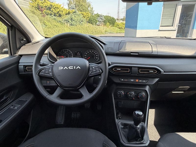 Dacia Sandero STEPWAY 1,0i 67kW klima závěs  - fotka 10 z 19