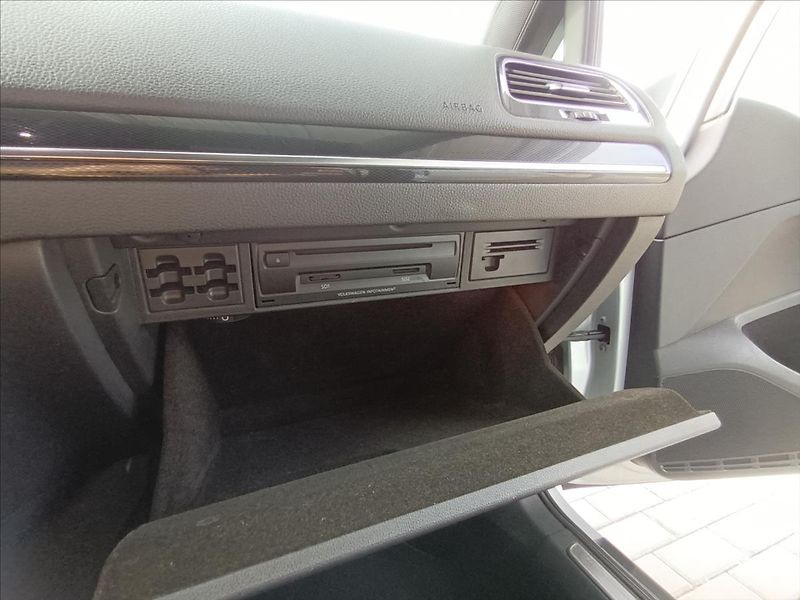 Volkswagen Golf 2,0 TDI,GTD,135KW,NAVI,XENON - fotka 33 z 50