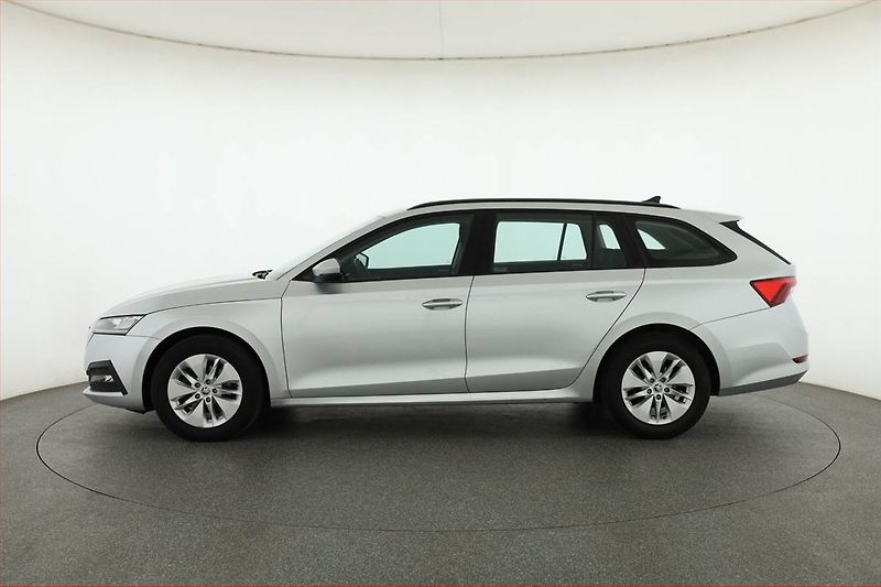 Škoda Octavia (2023) Ambition 2.0 TDI, ČR,1.maj - fotka 3 z 21