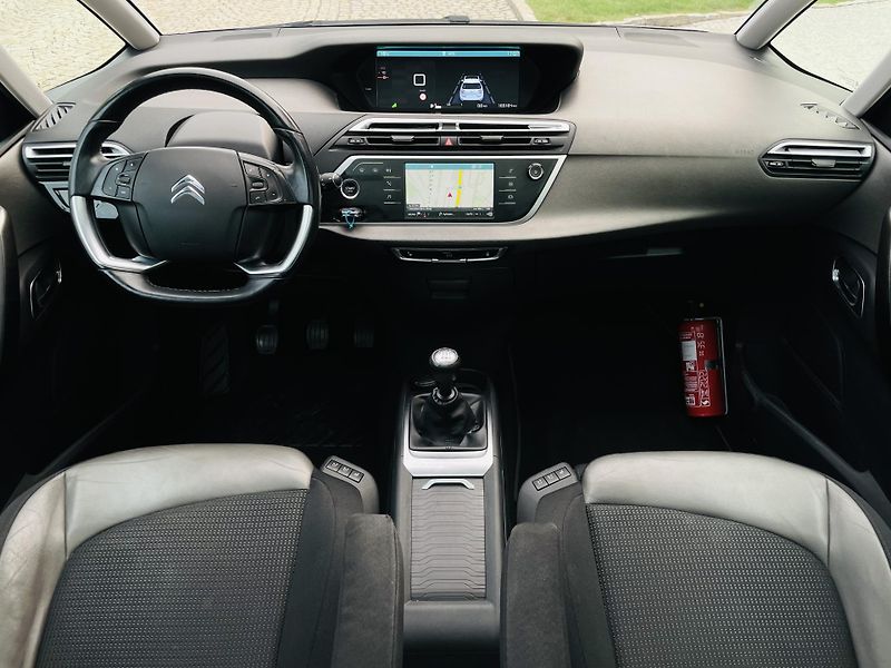 Citroën Grand C4 Picasso 2.0HDi MAN 7MÍST KAMERA TAŽNÉ - fotka 26 z 45
