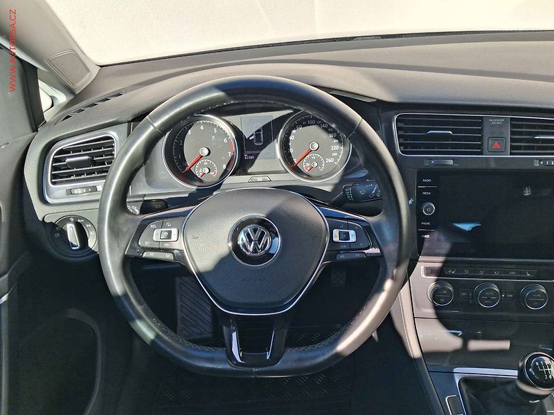 Volkswagen Golf (2019) 1.5TSi, 2.maj,ČR, LED, kamera - fotka 11 z 17