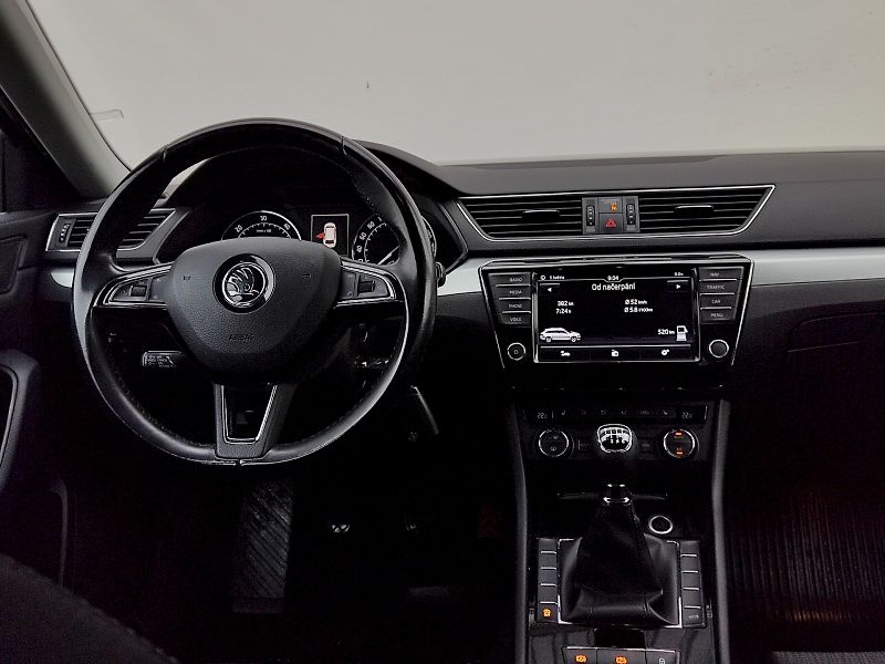 Škoda Superb (2015) Combi Ambition Business  2,0 T - fotka 6 z 36