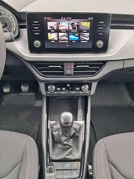 Škoda Kamiq (2024) AMBITION Fresh 1.0 TSI / 81 kW - fotka 15 z 30