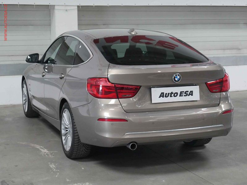 BMW Řada 3 (2016) 2.0 TDI GT, AT, LED, kůže - fotka 4 z 23