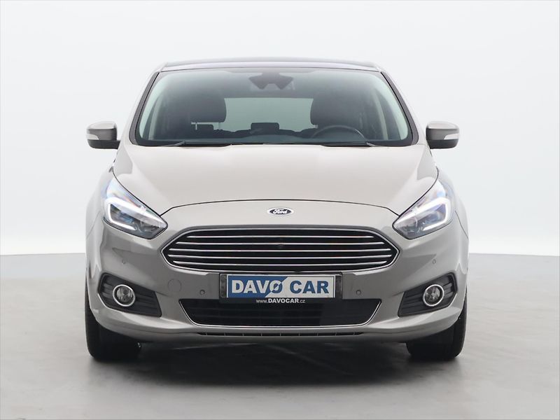 Ford S-MAX 2,0 EcoBoost 177kW Aut. DPH - fotka 2 z 39