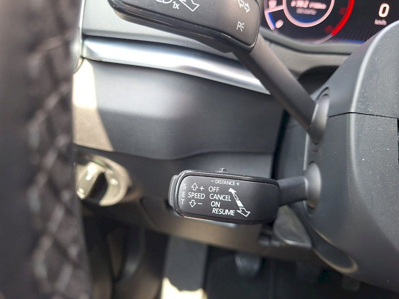 Škoda Karoq (2019) 2.0 TDI / 110 kW / 6MP / STYLE - fotka 19 z 35