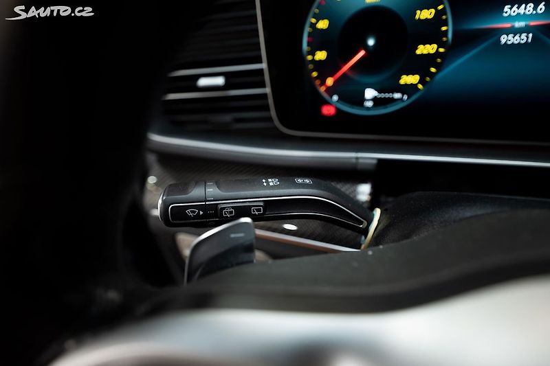 Mercedes-Benz GLE 400d 4Matic 243 kW Záruka - fotka 22 z 37