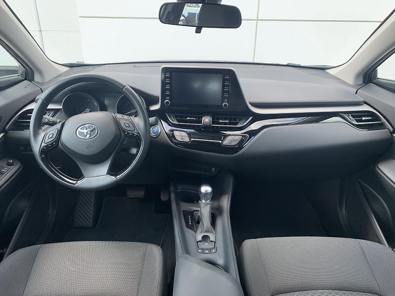 Toyota C-HR COMFORT 1,8 HYBRID 90kW AT - fotka 2 z 30