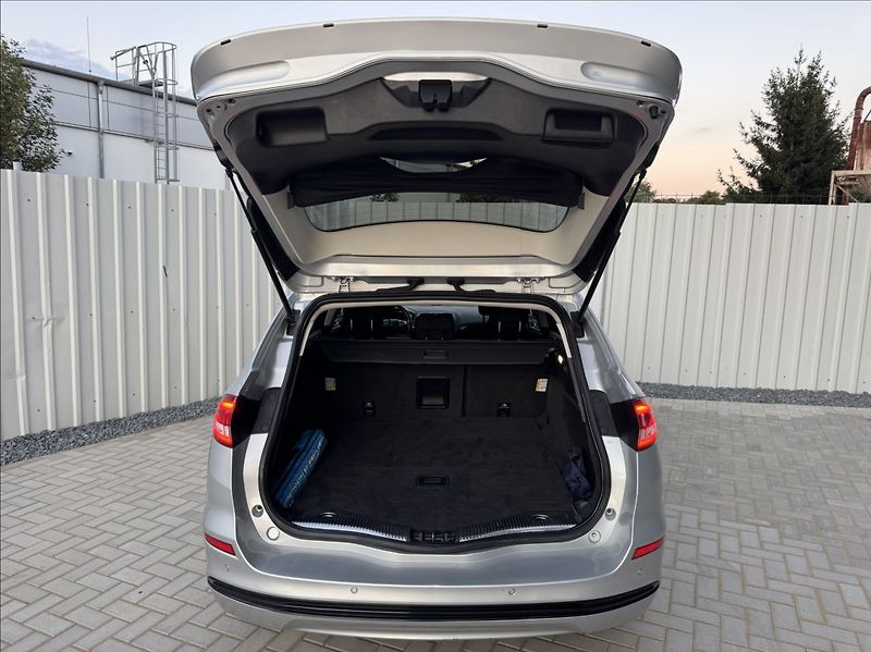 Ford Mondeo 2,0 TDCi TITANIUM tažné ČR - fotka 13 z 50