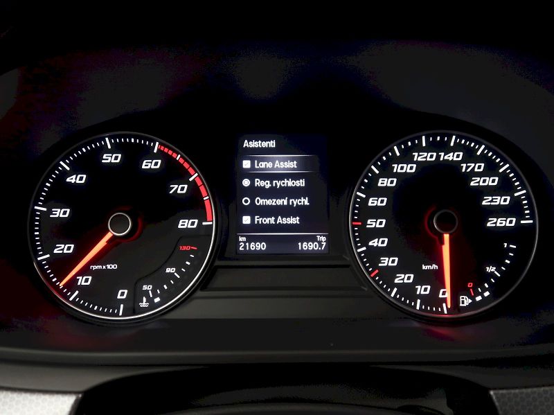 Seat Leon (2023) REFERENCE 1.0TSI 81KW - fotka 17 z 32