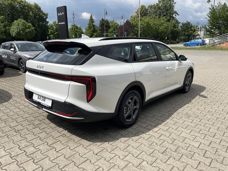Kia K4 Sportswagon (2026) 1.6T-GDi 7DCT SPIN 110Kw - fotka 3 z 24