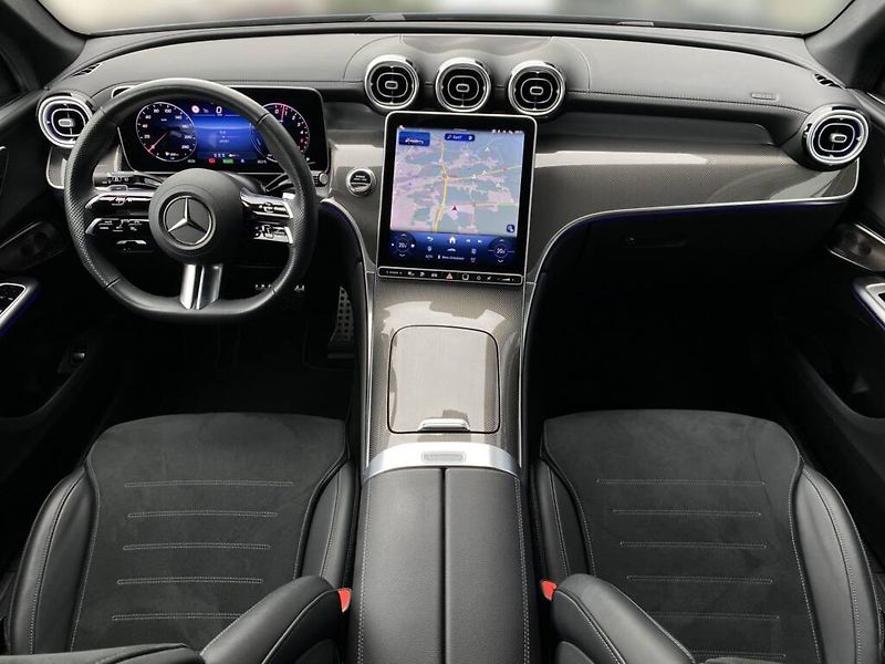 Mercedes-Benz GLC (2025) 300 de 4MATIC - fotka 12 z 28