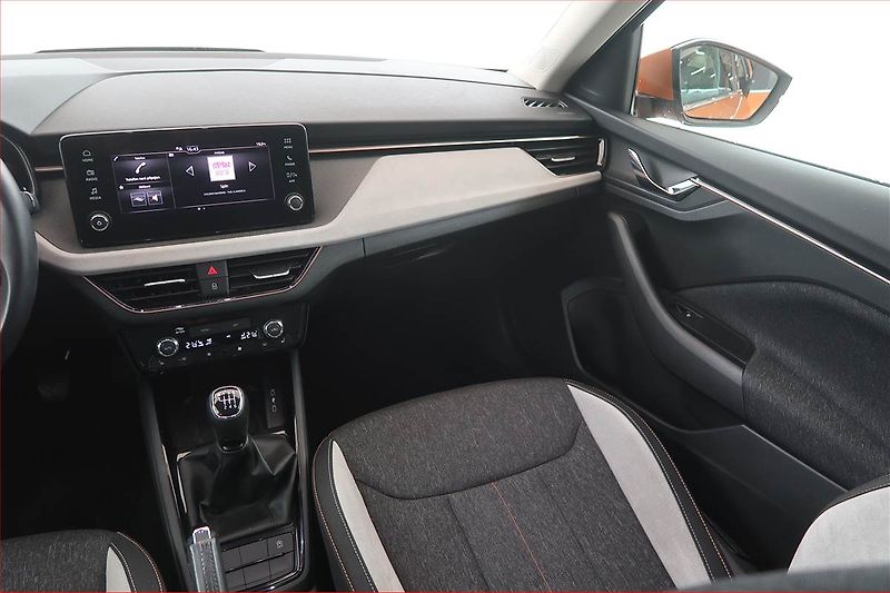 Škoda Kamiq (2024) 1.0 TSI - fotka 8 z 16