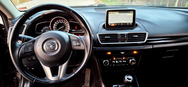 Mazda 3 2.0 88kw 1. majitel krásná - fotka 33 z 47