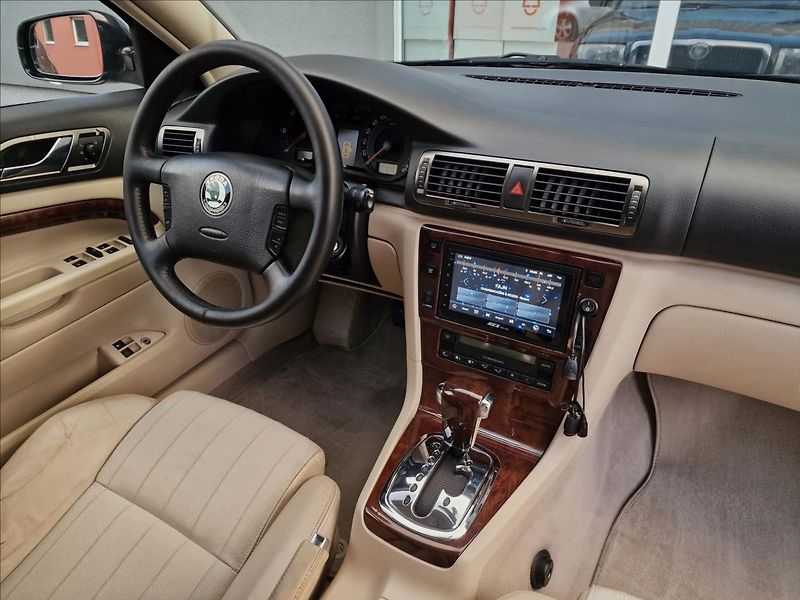 Škoda Superb 2.5 TDI  V6 120kW Elegance,ČR - fotka 31 z 46