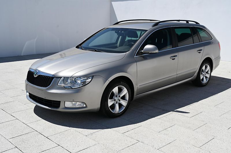 Škoda Superb 2.0TDI 103KW Ambition 9/2012 - fotografie inzerátu
