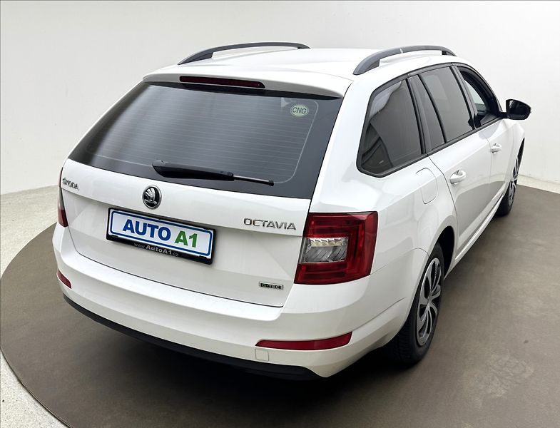 Škoda Octavia 1,4 i 81kW DSG VÝHŘEV DPH ČR - fotka 4 z 27