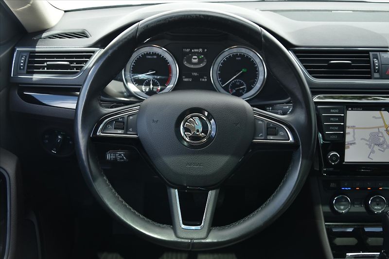 Škoda Superb 2.0TSI 206kW 4x4 L&K ACC TAŽNÉ - fotka 14 z 37