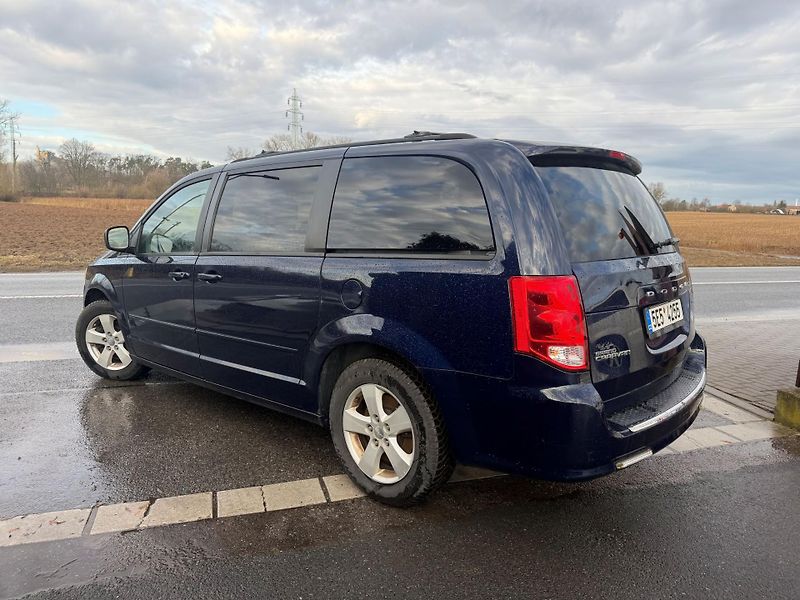 Chrysler Town & Country (2014) Grand Caravan 3,6 RT LPG 2014 - fotka 3 z 20