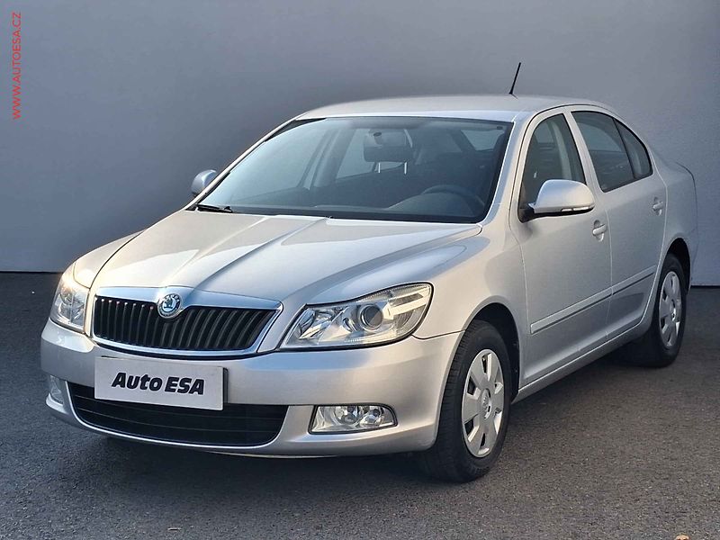 Škoda Octavia (2011) 1.2 TSI, ČR, Klima - fotka 3 z 15