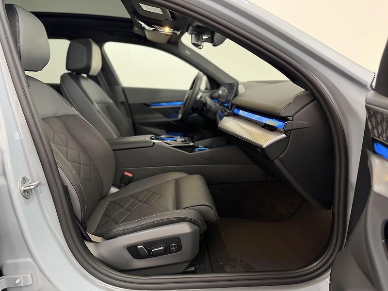 BMW Řada 5 BMW 540d xDrive M-Sport,tažné  - fotka 45 z 48