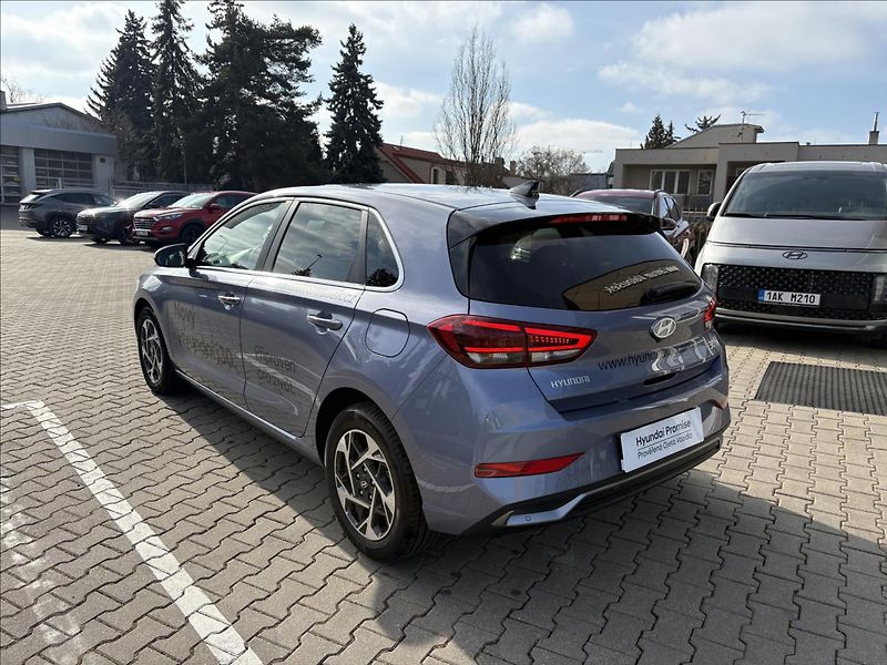 Hyundai i30 1,5 i CVVT  hatchback STYLE - fotka 3 z 20
