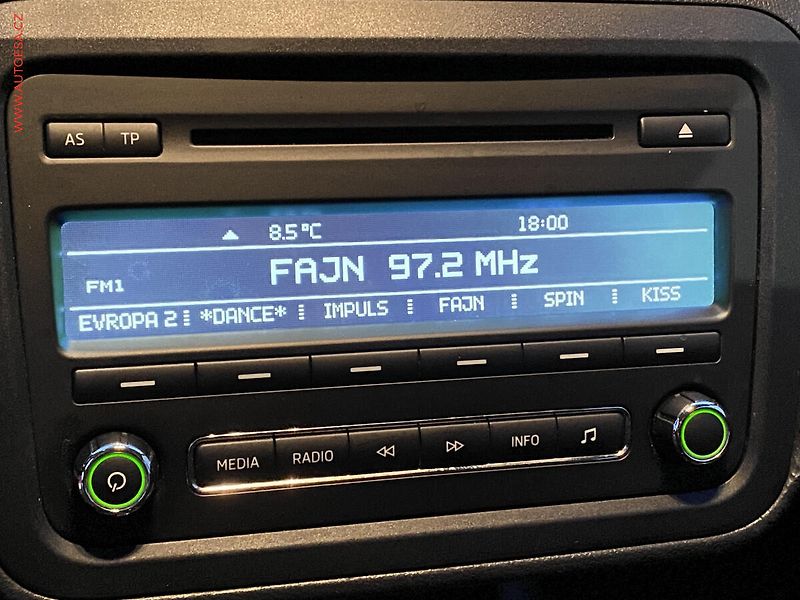 Škoda Fabia (2014) 1.2 TSI, AC, výhřev sed - fotka 16 z 16