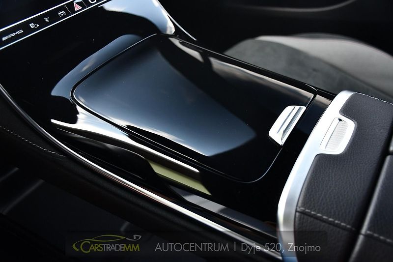 Mercedes-Benz EQE 43 AMG  - fotka 38 z 60