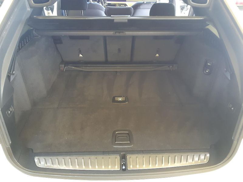 BMW Řada 5 520d XDRIVE M-PAKET - fotka 25 z 32