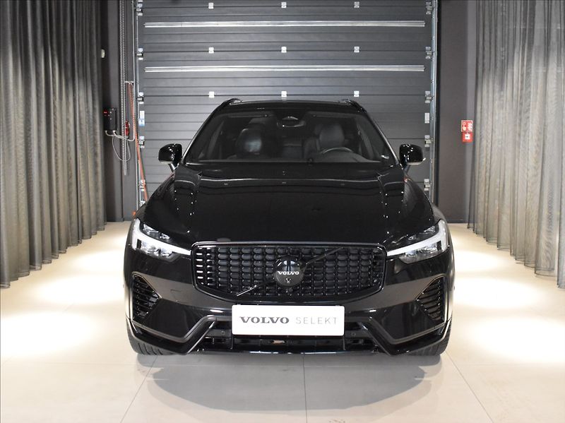 Volvo XC60 2,0 T6 AWD PLUS Black Edition - fotka 5 z 26