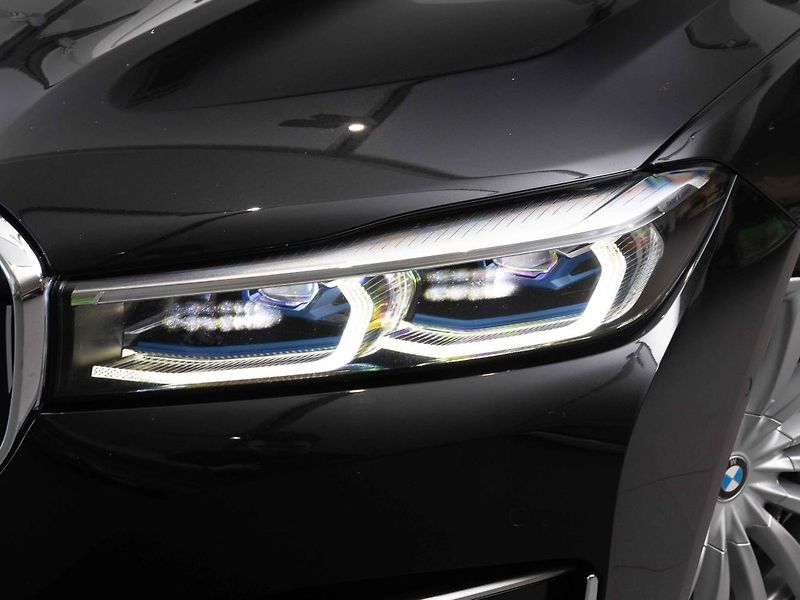 BMW Řada 7 750Li xDrive Sedan - fotka 8 z 22