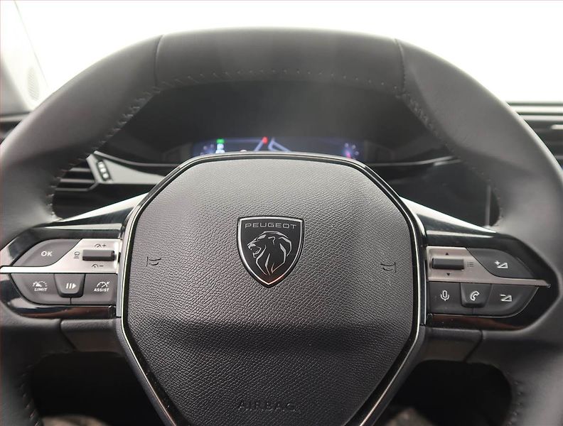 Peugeot 308 (2025) 1.2 PureTech - fotka 19 z 20