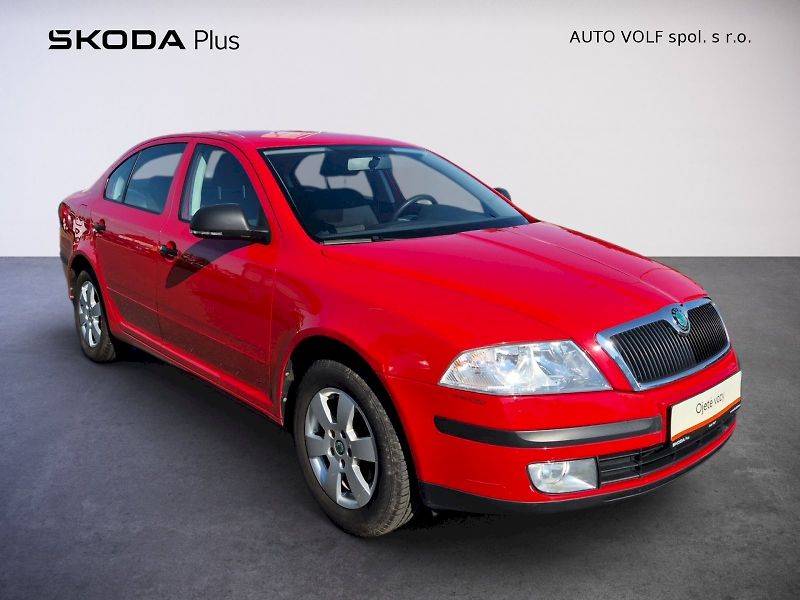 Škoda Octavia (2012) TOUR II. 1,6MPI 75KW 5°manuáln - fotka 6 z 27