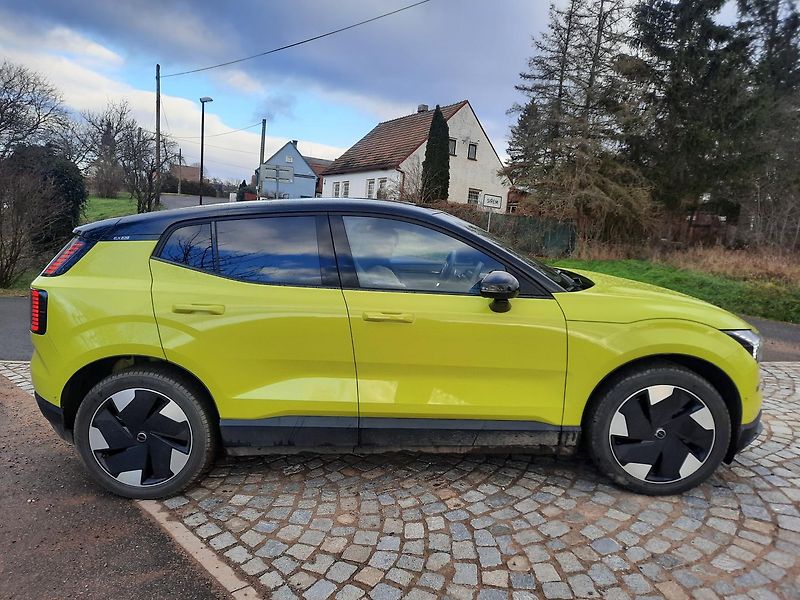 Volvo EX30 (2024) - fotka 4 z 12