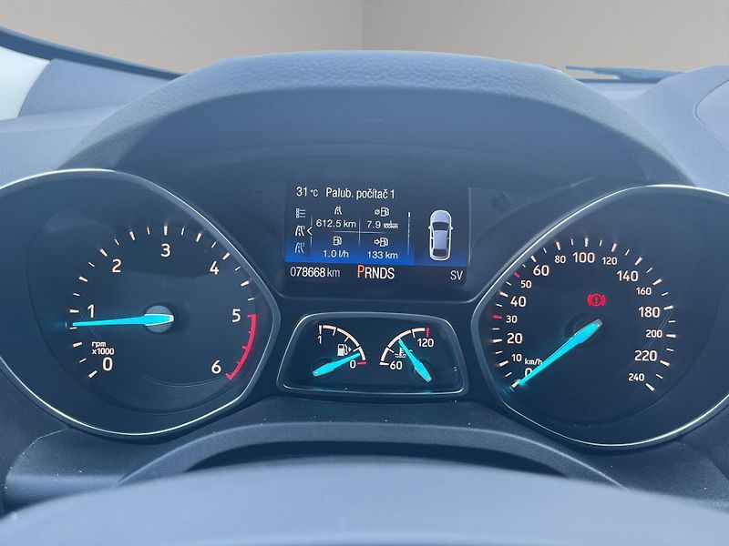 Ford Kuga (2017) 2.0 110kW, 4x4, Tažné, Serv.kn - fotka 13 z 22